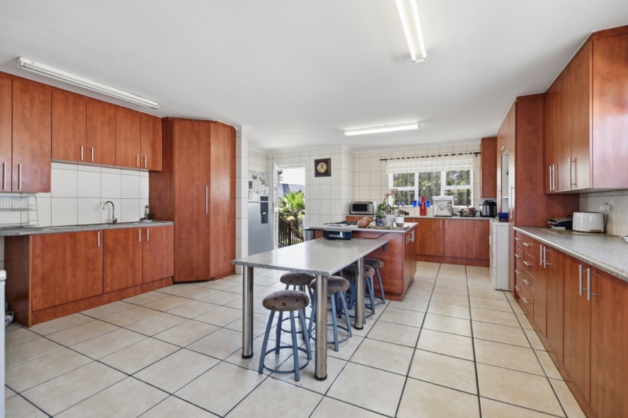 8 Bedroom Property for Sale in Melkbosstrand Central Western Cape